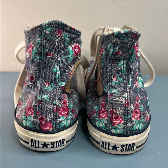 Converse Floral High-Tops in Blue and White Floral W8 - Picture 5 of 7